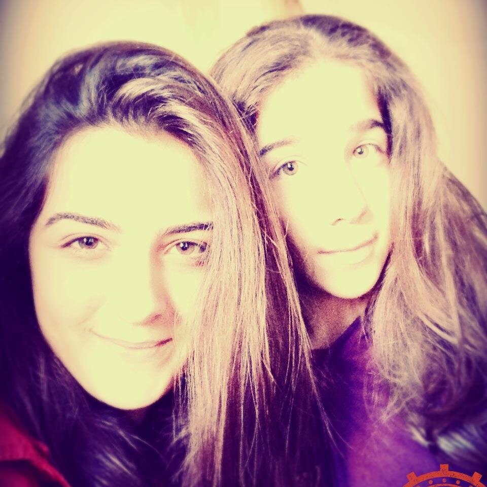 Aptal.