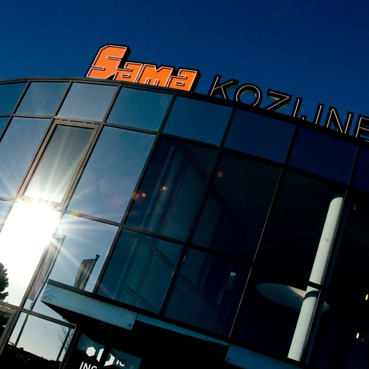 Kunststof kozijnen ramen, deuren en dakkapellen
Fabricage in eigen fabriek
Aannemer B&U
Lid Bouwend Nederland en deelnemer Bouwgarant