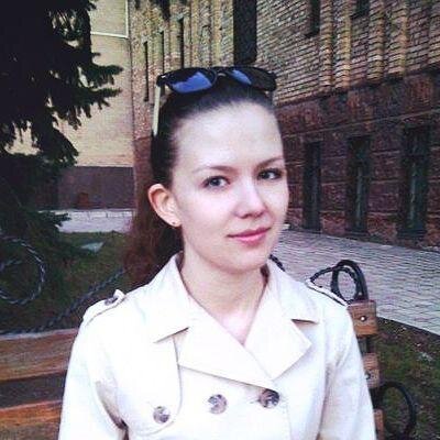 Всем здрасти. В жизни я очень коммуникабельная. Нравится обмениваться идеями. Стараюсь мыслить свободно.