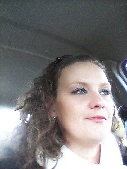 ashlee29693's profile picture. Mom,  Tiger, My favorite word is fuck.  I wear orange on Fridays.  #solidorange.