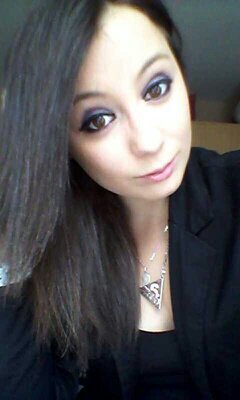 Buongiorno !!Alexandra j'ai 20ans ,origine italienne. abonnez vous a mon compte facebook