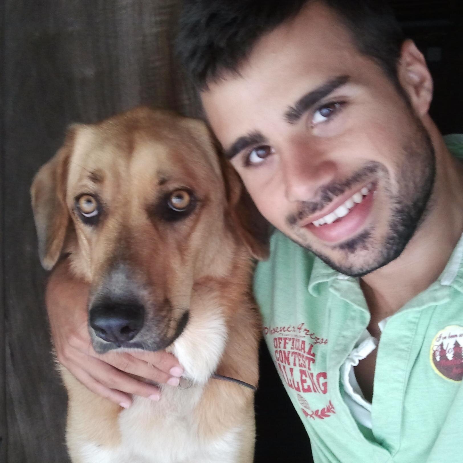 Alex_LopezM's profile picture. Grado en #Turismo y #ADE, Master en #DireccióndeEmpresas. Actualmente con las botas colgadas. Adicto a los libros y las series.