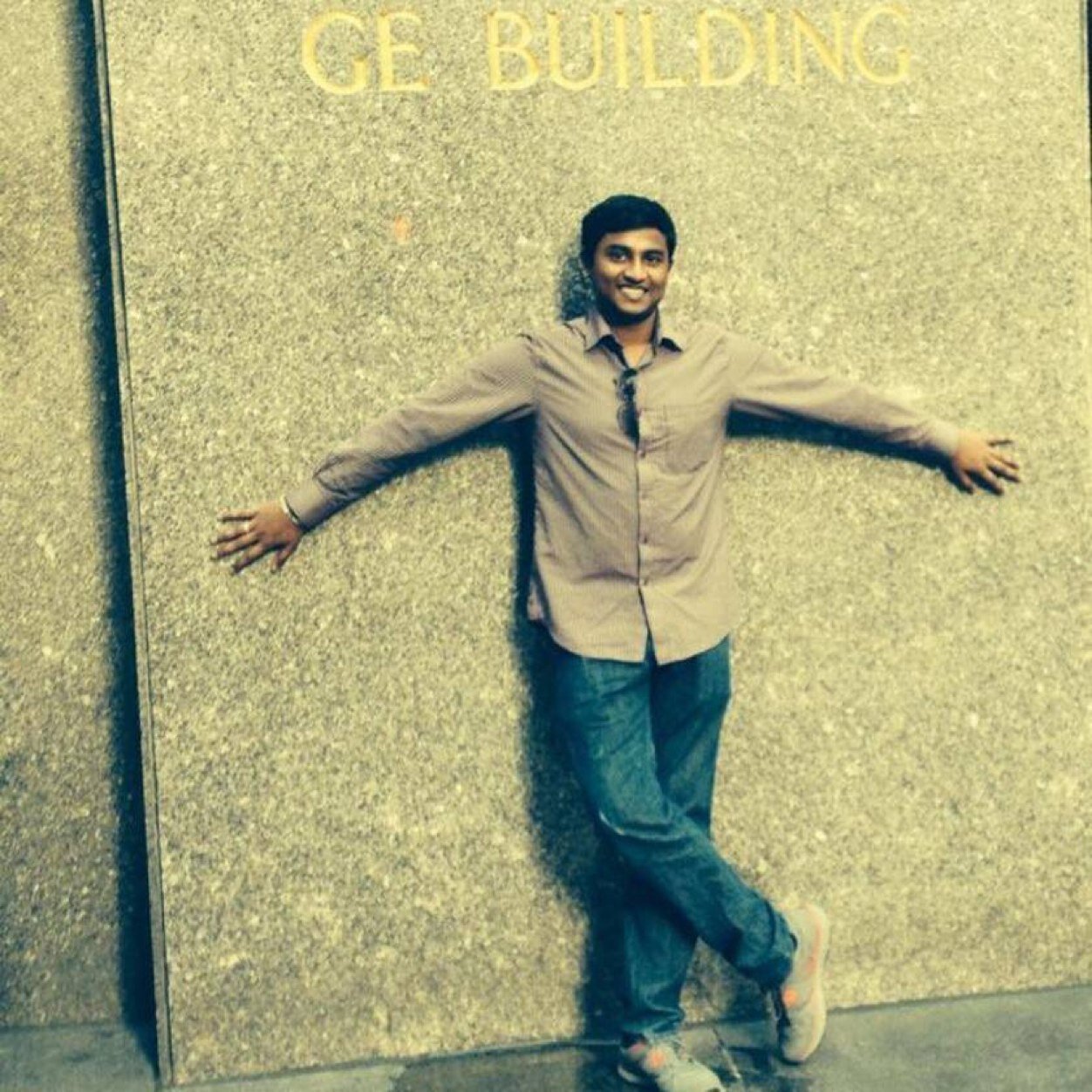 Naan ellaraium namburan!!! Aana avangakulla iukura mirukatha mattum ****