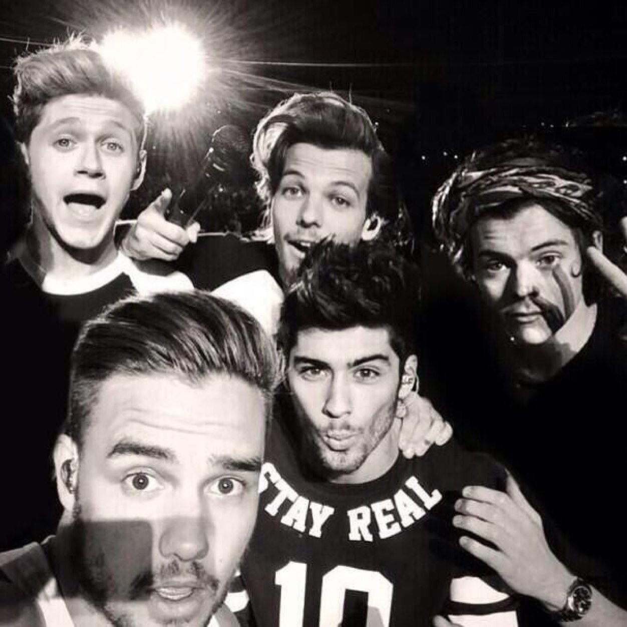 ✨ @cupcakezarry ✨