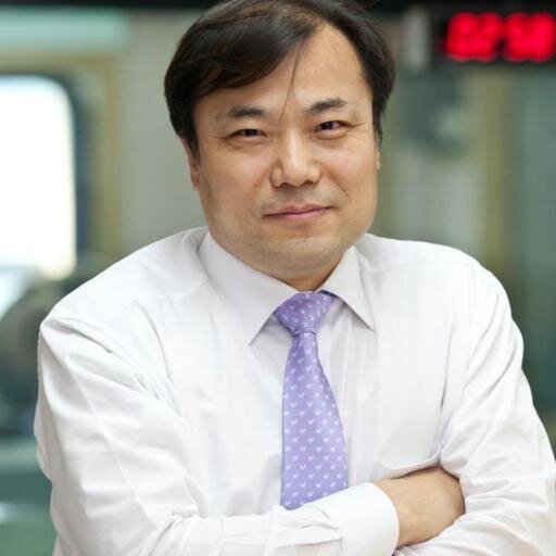 archomme's profile picture. 정의롭고 바른 언론, 민주주의와 평화에 기여하는 멋진 세상을 열심히 소망하며 살고 있습니다. 27년의 감옥생활에도 불구하고 더 단단하고 지혜롭고 현명하며 탁월한 리더십을 발휘한 넬슨 만델라를 우리 모두의 롤모델로 삼고 뛰겠습니다.