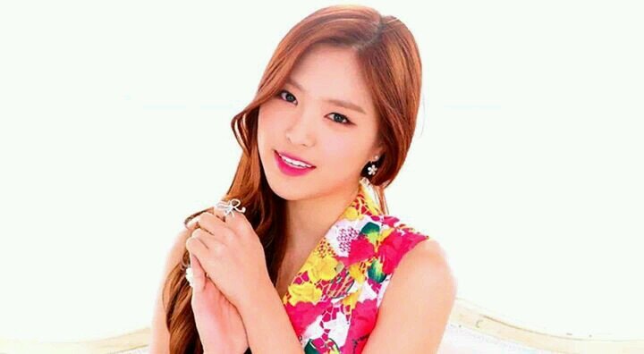 Annyeonghaseyo ! I like group Apink n B2ST/Beast..I like Son Naeun in Apink n Gikwang in Beast ... Seoul,Korea ..