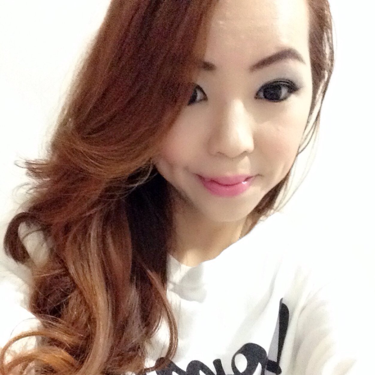 ElsaLee6's profile picture. 