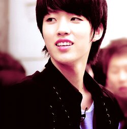 Uke yang ga ada sifat ke-uke-uke-an. maklumin mas.