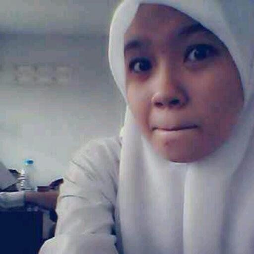 linda aprillia  25 april 1997 :*