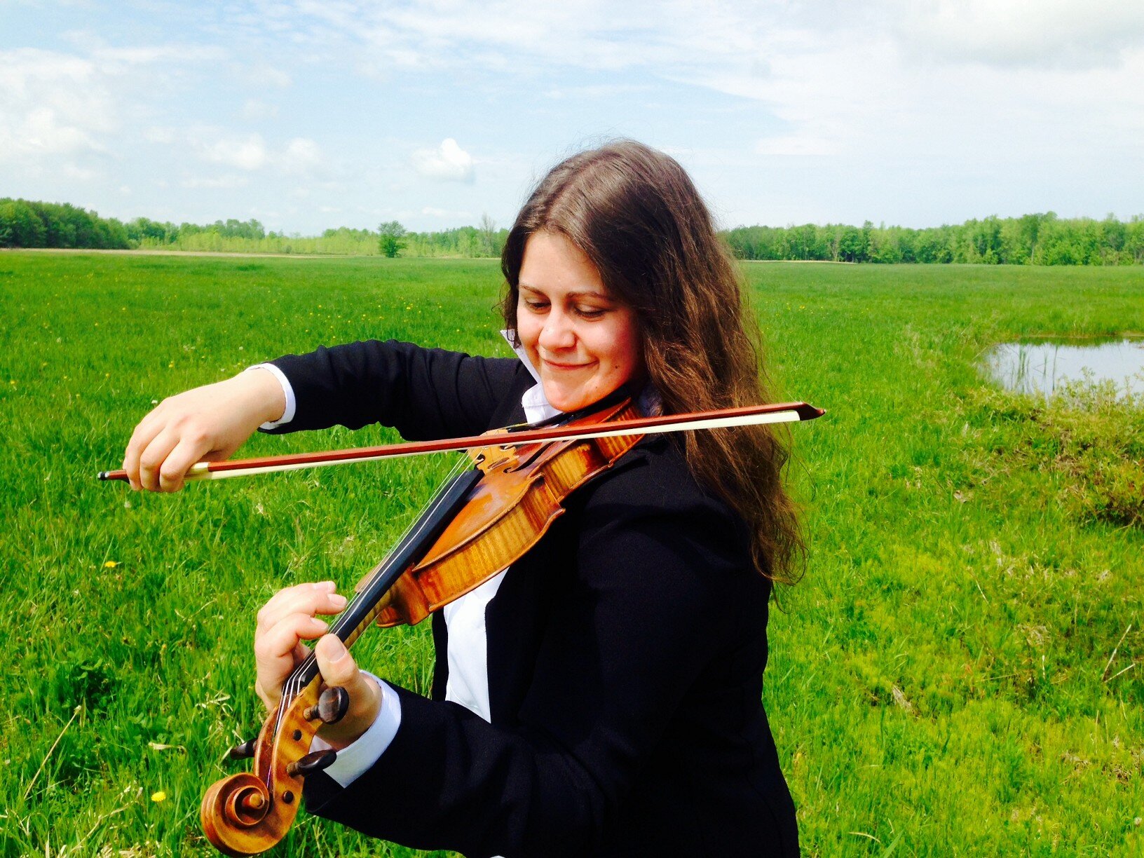 MusicWithLiz's profile picture. Teacher/Performer 
Owner of Music with Liz 
Strings teacher at Holy Cross Academy
  https://t.co/JeTh1x5wVF