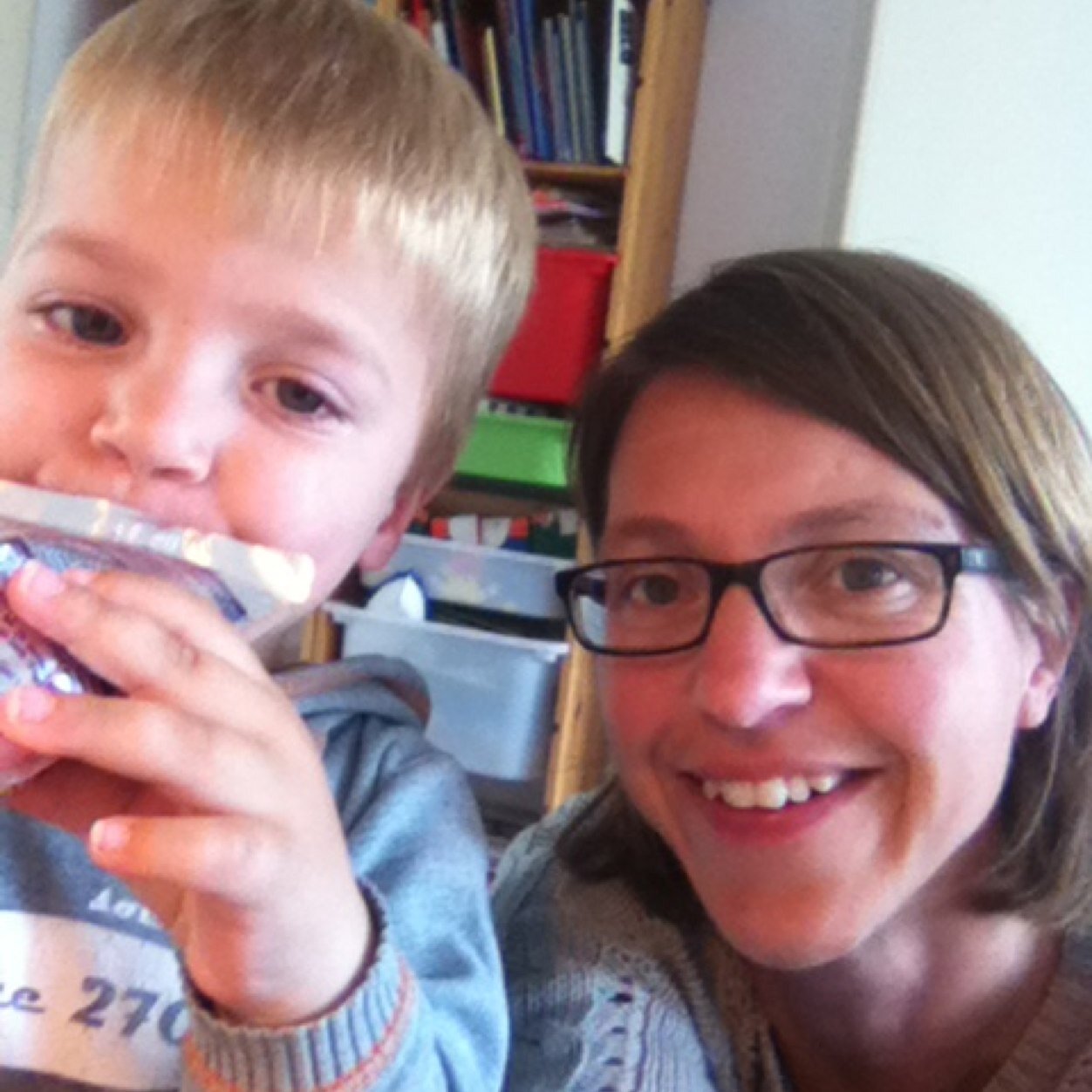 floorvanoers's profile picture. Stephen Colbert, Trevor Noah, Seth Meyers, Arjen Lubach, statistics, fun facts AND crime and royalty