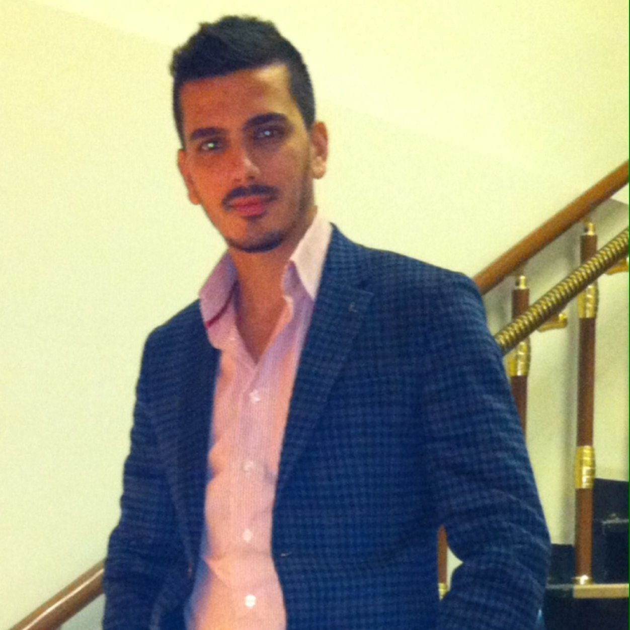 BeetechDemir's profile picture. Sadece huzur...