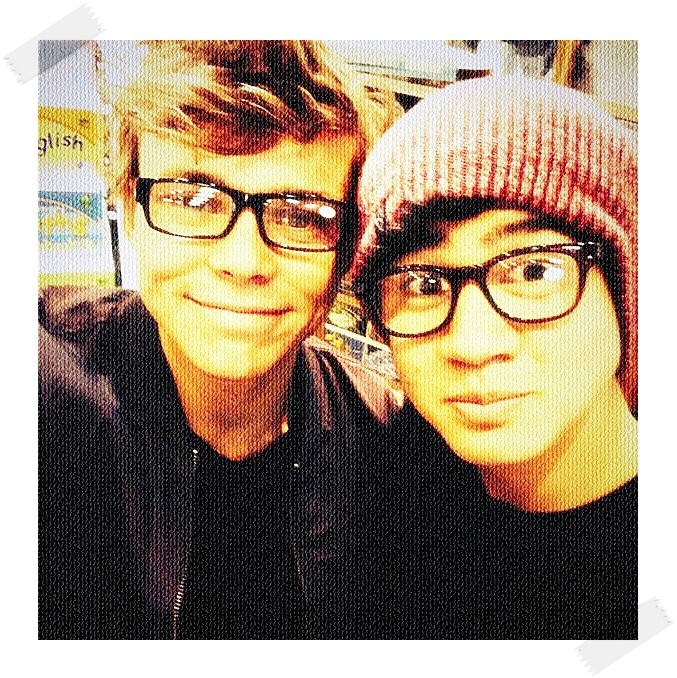 you got a free follow.please follow @irwinonmars i love you nuggets :)