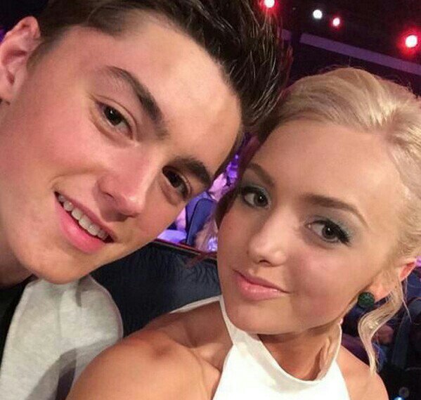 I love Peyton & Spencer♡   I'm japanese!!