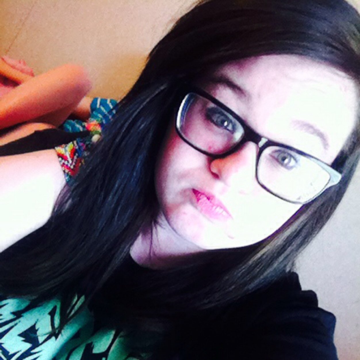 I'm 15. | Bands are my life. | Arkansas, baby. | xofrnkenstein | MCR is my go to band. | ~Writer.~ | I'm a nerd. | Broken. | -The end.-
