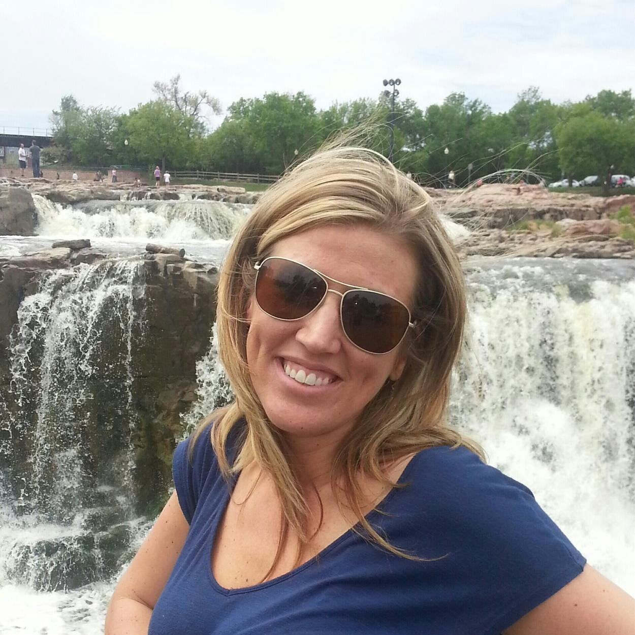 twinsjules's profile picture. seniorbrandMktgMgrforthehometownteam LOVE: golf yellow travel espresso red wine true friends and baseball, duh.