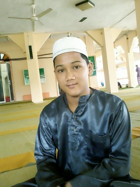 zulhelmi9770's profile picture. salam selamat petang semua......dh sarapan petang ke