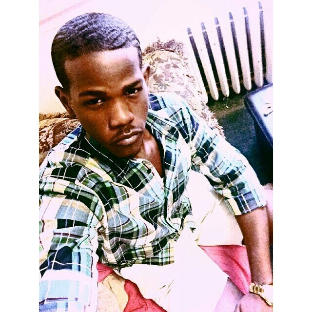 Stop Dickeatin thats how you catch (diseases) .#Before you judge get 2 Kn0w mii #TEAMIDGAF.#TEAMDARSKIN ♒♠