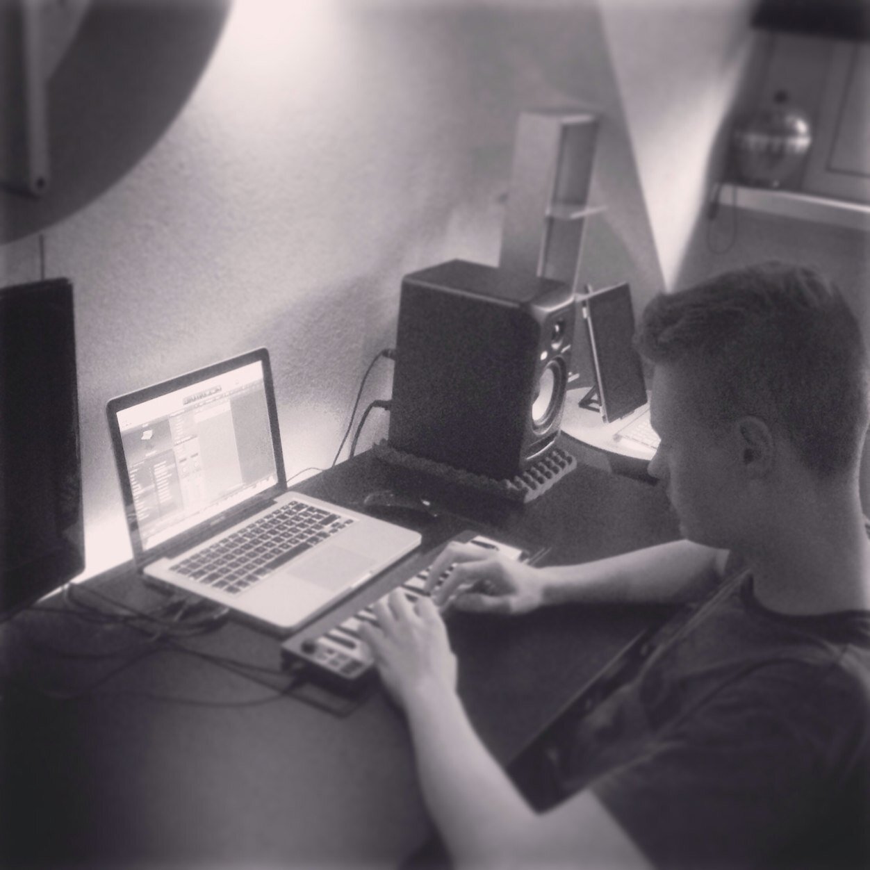 DJ / Producer | Like Facebook page https://t.co/qx5bnPcgwl