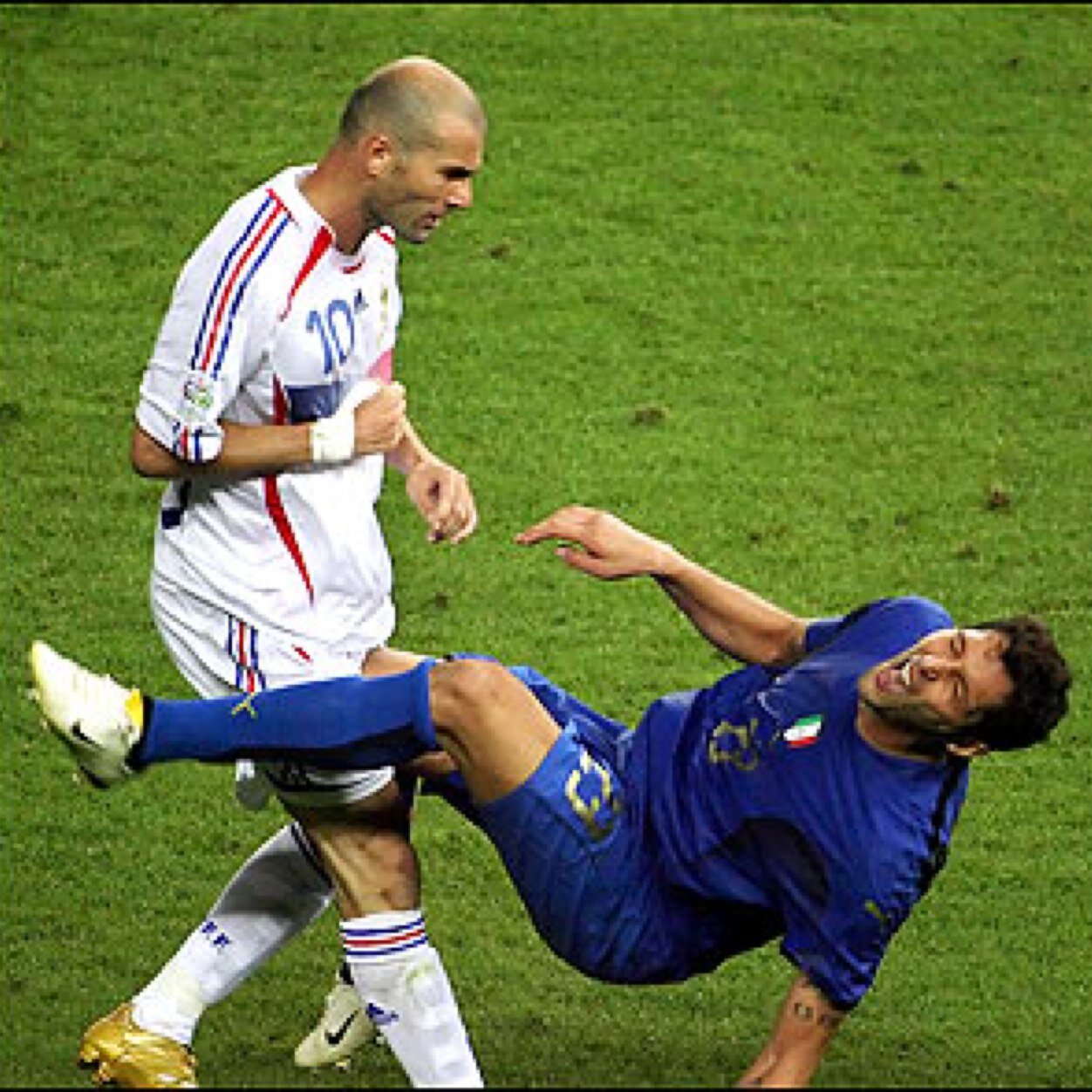 Football account tweeting some of the beautiful games most iconic moments daily! Follower submissions welcomed