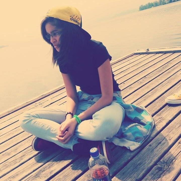 | @DaniellePeazer  ❤ | @Louis_Tomlinson ❤ |  @ladygaga  ❤ | @OfficialTNL ✌ | @pewdiepie ♥| @BryceMDolletzki followed me 24.11.2013  :)