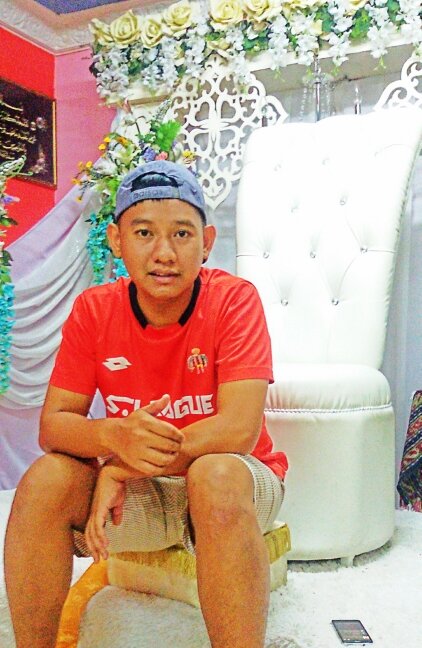 hh_haidi's profile picture. hangout and football