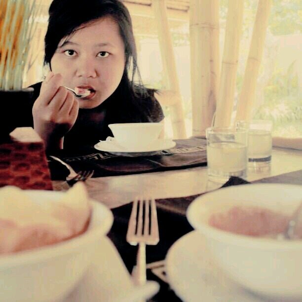 facebook @wiwiex wiie wixx , kakaotalk @wikdewik , instagram igustiayuwidnyanidewi , path widnyaniidewii