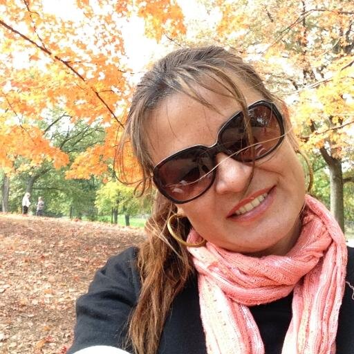 LianaMrcia's profile picture. Mostro o sorriso de uma brasileira que não desiste nunca..... Contadora, controller, professora e poetisa.      Accountant, controller, teacher and poetess