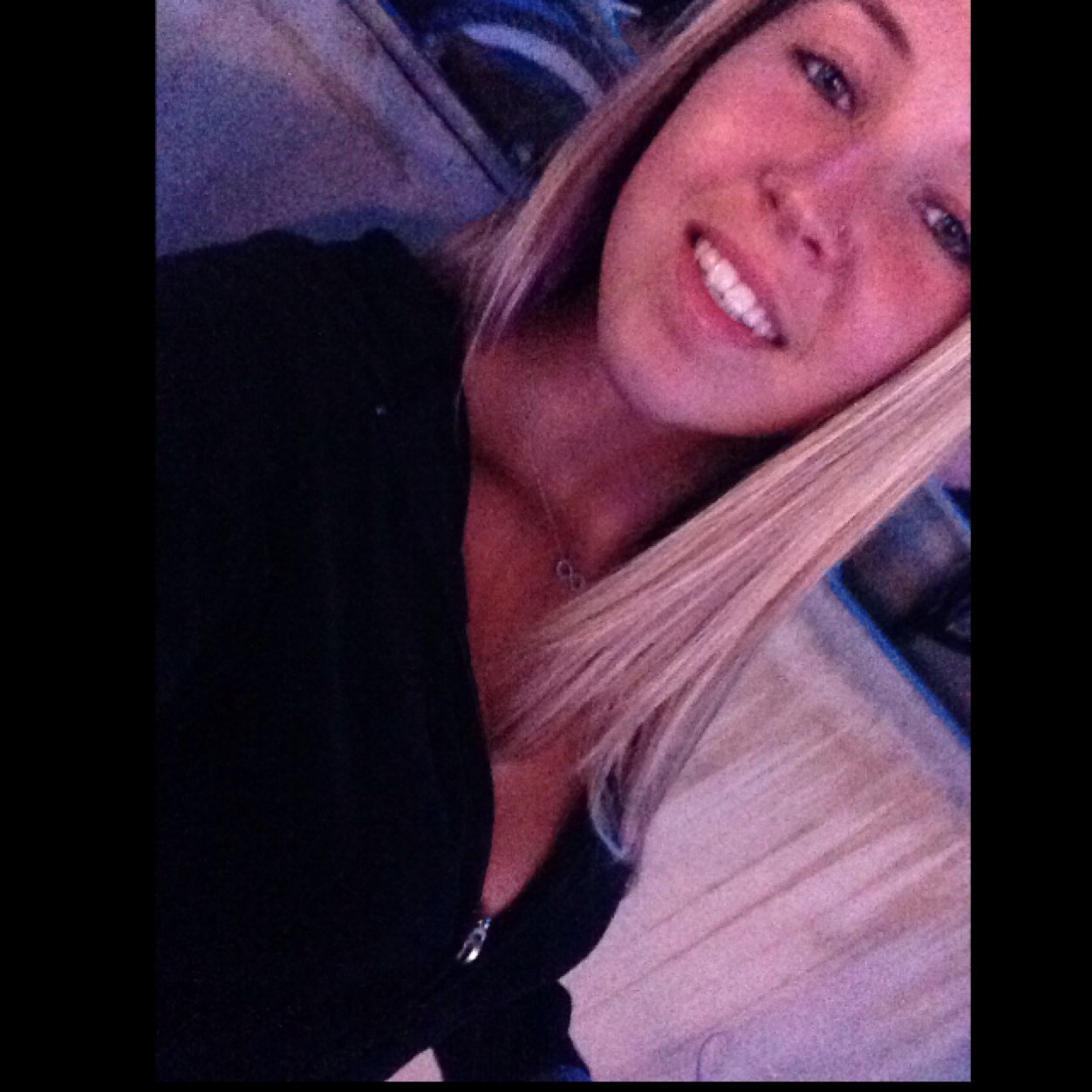 Live love laugh ✌