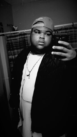 I'm 21 and I'm looking for friends  or somebody to chat with.  I like to text and talk on the phone sometimes. I like to party with my friends and family.
