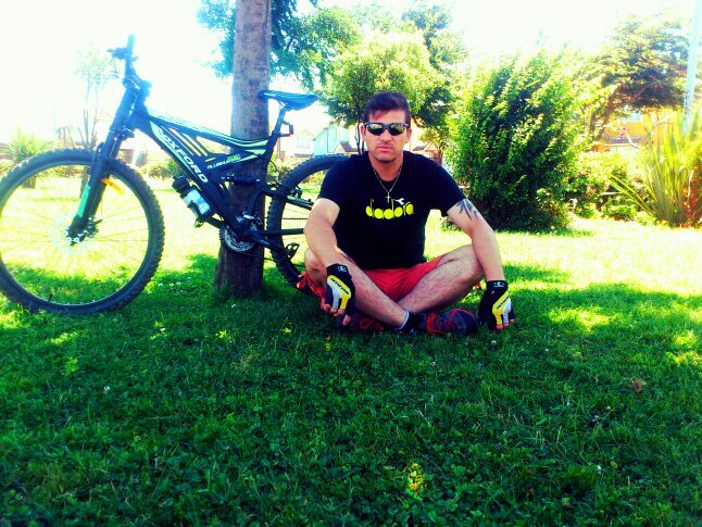 Amante bandido!!.  amo los deportes!!.. pro-animal... loco caballero!!.