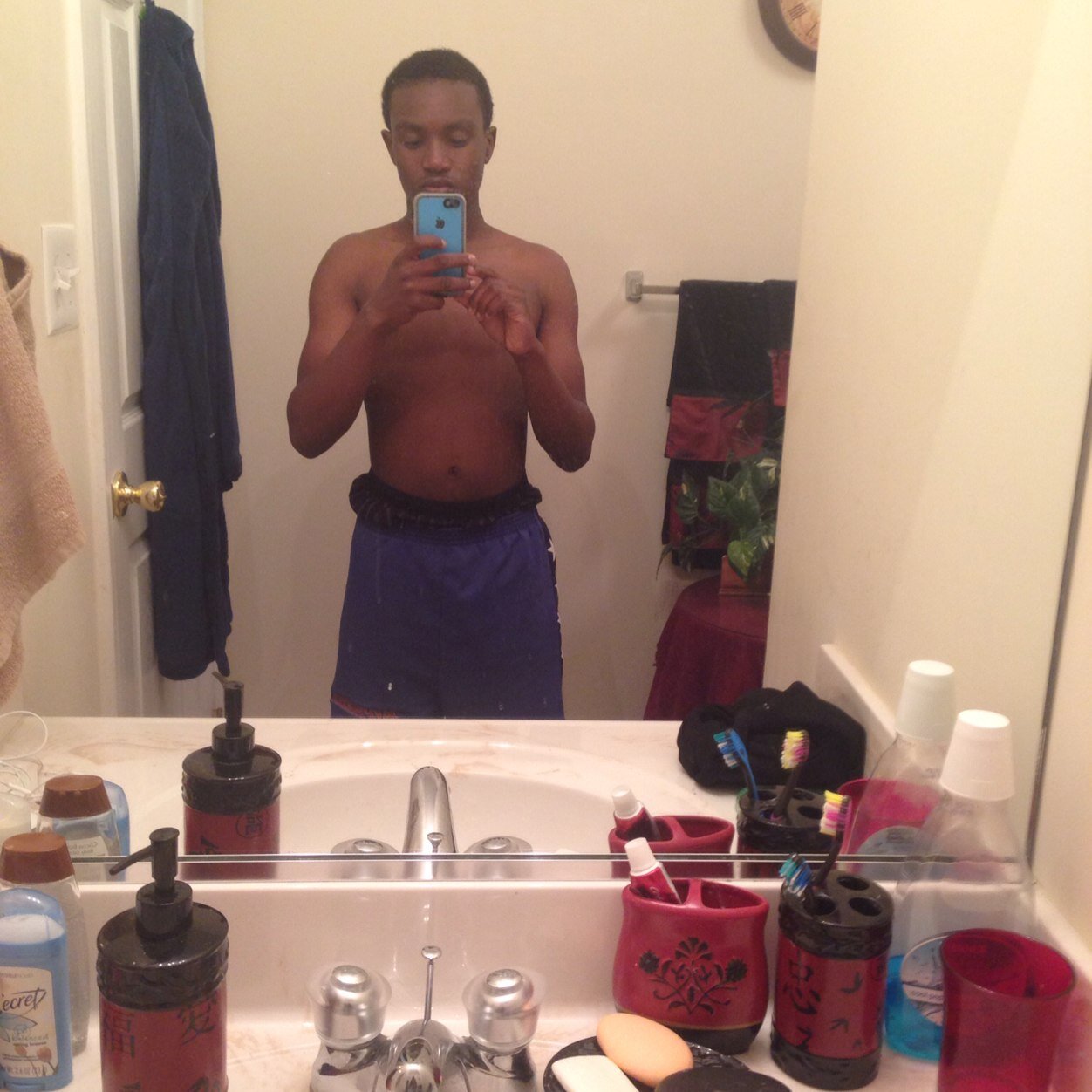 im 16 in da 11th grade follow me on ig @ king_jay09