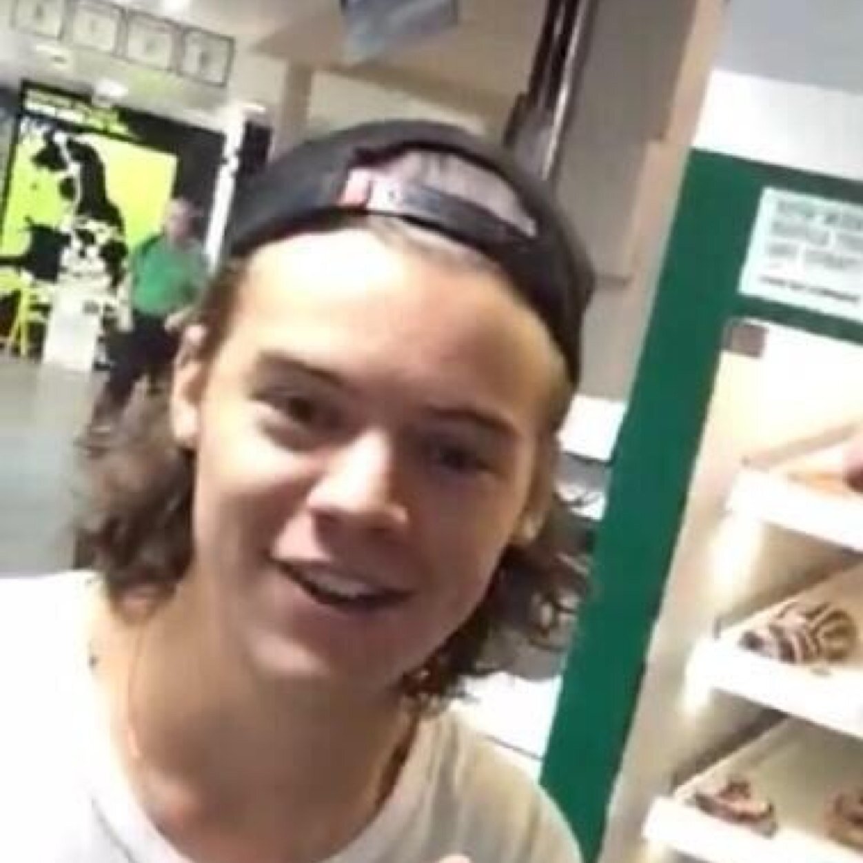 sexdreamslarry's profile picture. our love is bitter but i like the taste