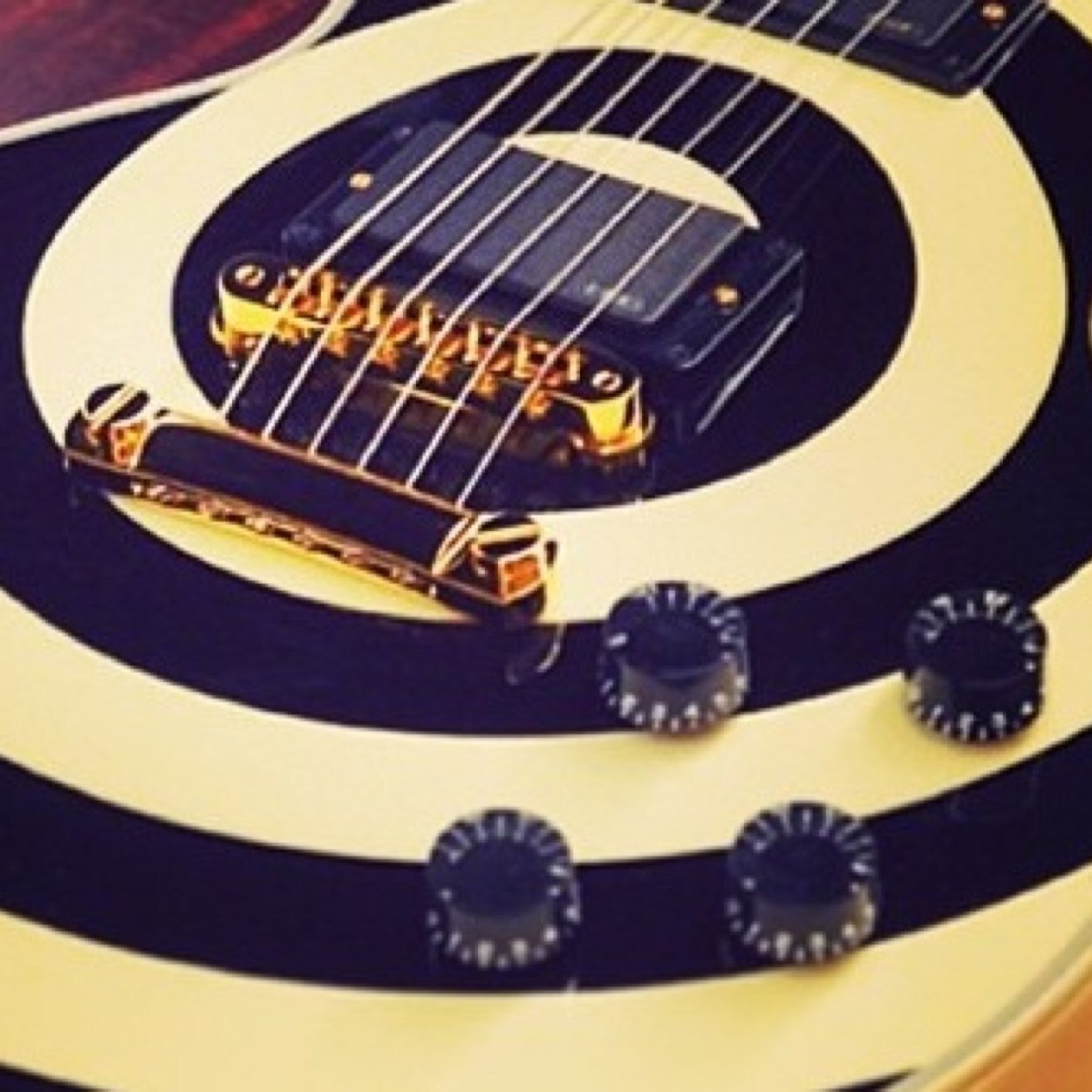 matthewperry76's profile picture. 