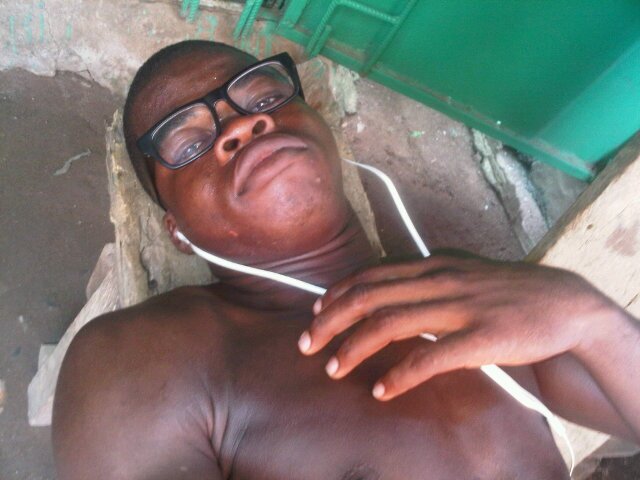 Who hate me luv death nd u dat av life praise God