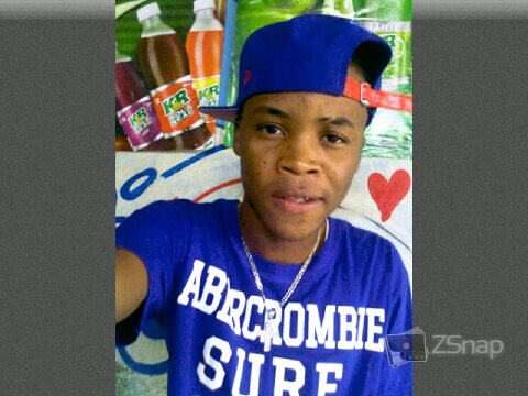 Bueno soy breikard manuel y me dedico a La musica y mi meta es llevar mi musica a un mundo mas allá y con La ayuda de dios se Qk Lo are :)