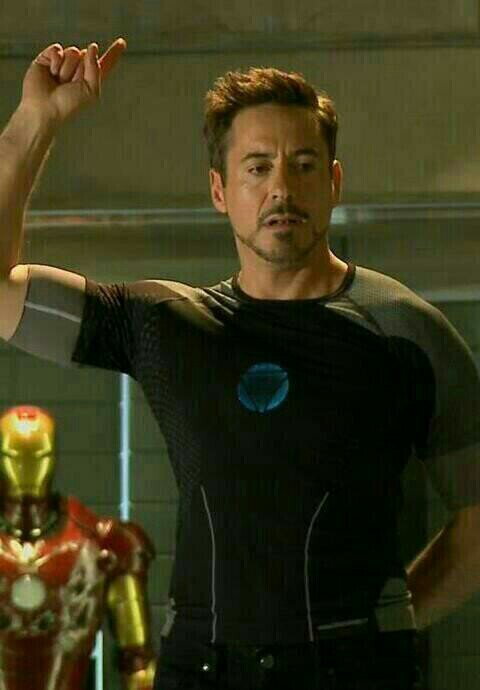 hot super hero with his girlfriend @pepper_potts28