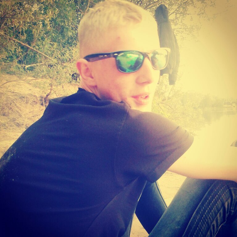 19d21812a5bf445's profile picture. 