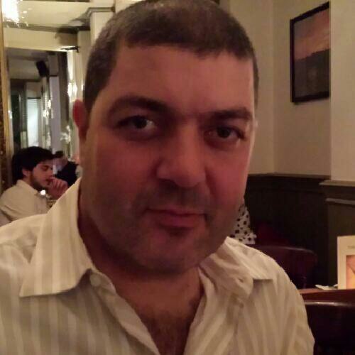 GM at Ristorante Frescobaldi in London that loves food, wine, cooking, traveling and sports, especially football.
Being healthy and fit is important.