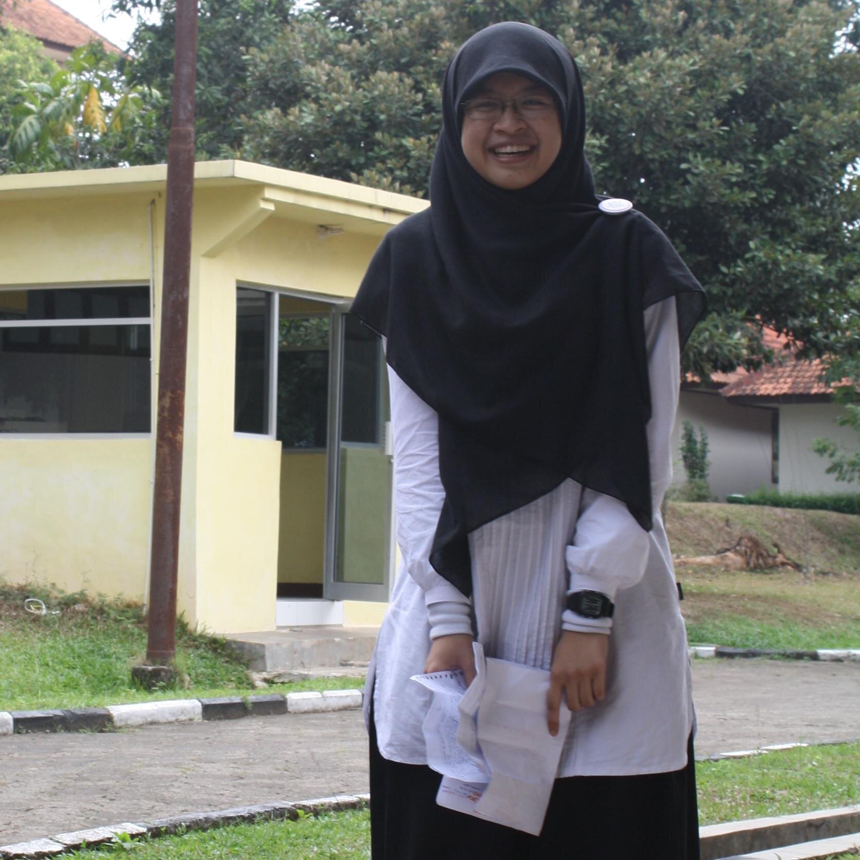 belajar mendeskripsi, belajar berimajinasi, belajar menyusun baris narasi | @gradiator15 | RKJogja#7 | Comp. Sci. UGM 12