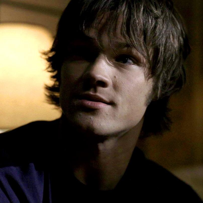 #AU Sam Winchester, I'm an omega. I have a brother #Dean but I'm not sure where he is. #Gay