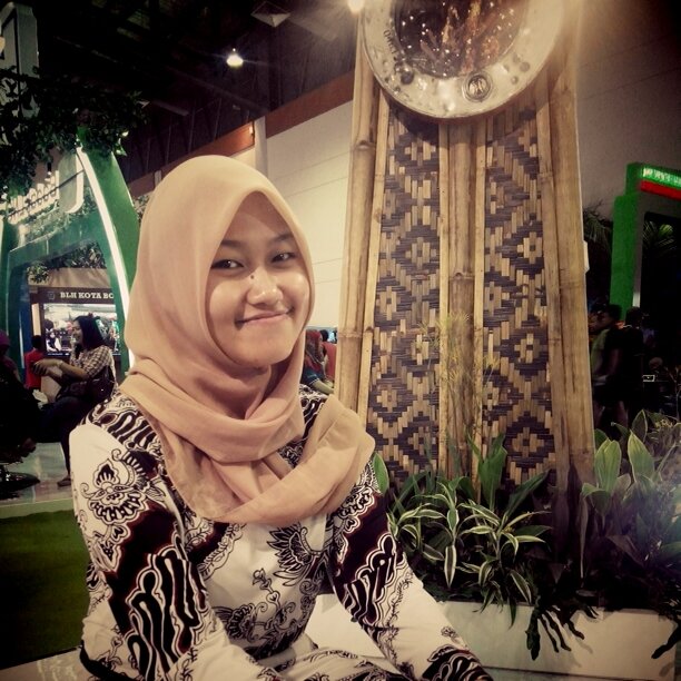 SMPN 9 Bekasi | SMAN 5 Bekasi | Mahasiswi @IKSIUI, @iksi2011 FIB, @univ_indonesia @sobatbumiID. Anggota @teaterpagupon, @sasina_