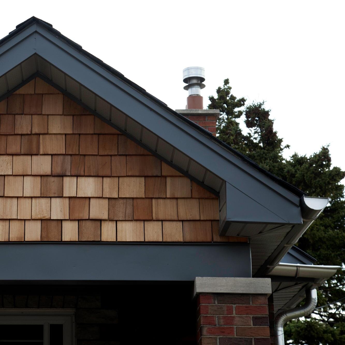 Eavestrough, soffit/fascia, siding experts - proudly serving the GTA and Southern Ontario with exceptional results every time.