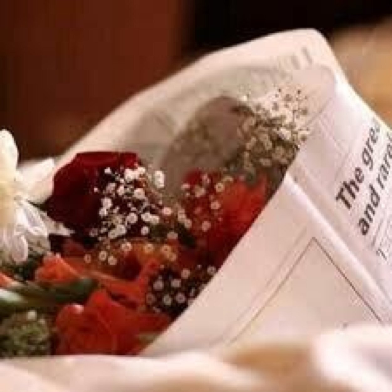 5o5_199's profile picture. بين أضلعي قلب ابيض .. لا احمل فيه سوى الطيبة اتمنى ألا يكون في قلب احدهم شيئاً علي فالحياة قصيرة و سنرحل يوماً ما