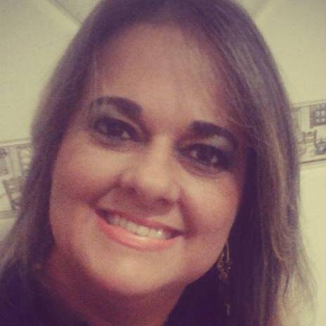 Sou serva do Deus Vivo e Verdadeiro...