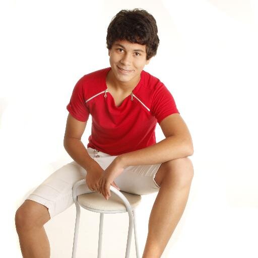 ator na novela chiquititas personagem gagueira