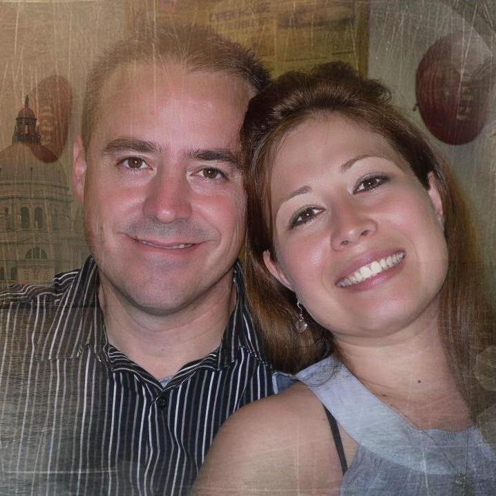 Love God, Love my husband and my girls,my Son and my family! Love to play the guitar, my fav color is blue, white or silver.