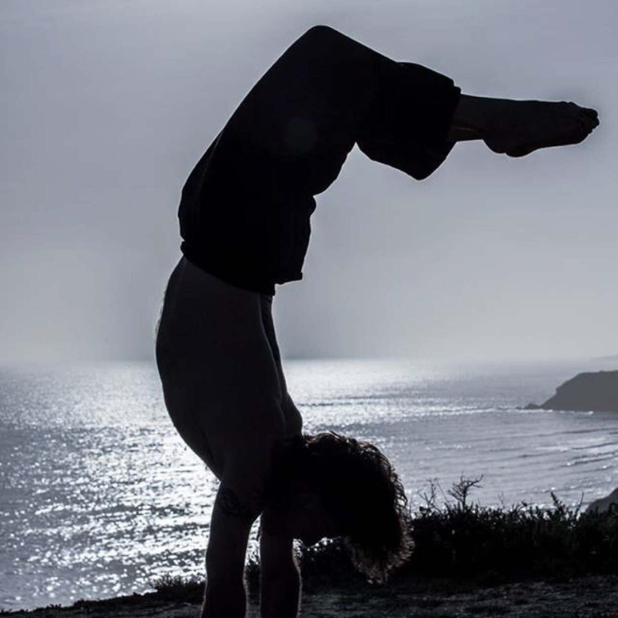 Father of 3 wonderful kids. teacher, funny and a great cook, Yogi. I teach yoga, Pilates, kids yoga, TRX, Barworks, Acroyoga
