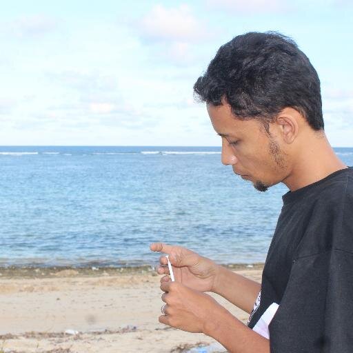 adinyoman019's profile picture. 