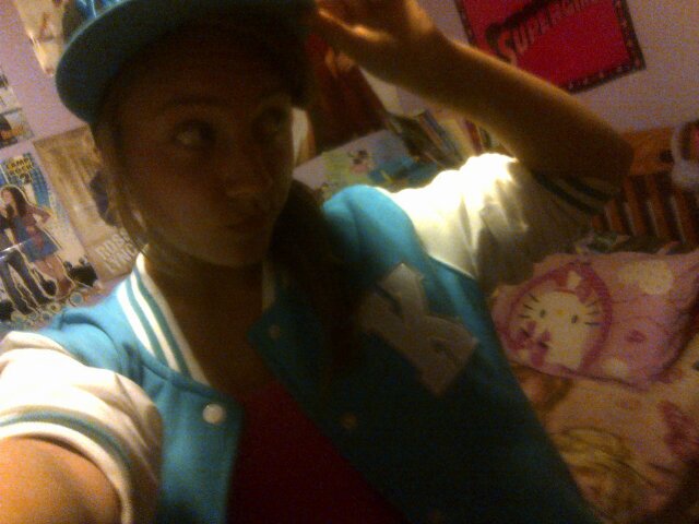 ♡ĪƇƐ-SҠΛŦƐŔ♡.                                       FolloW mE... *̩ folloW baCk:p               I just love mii Aygan sooOOooO muCh*... :p